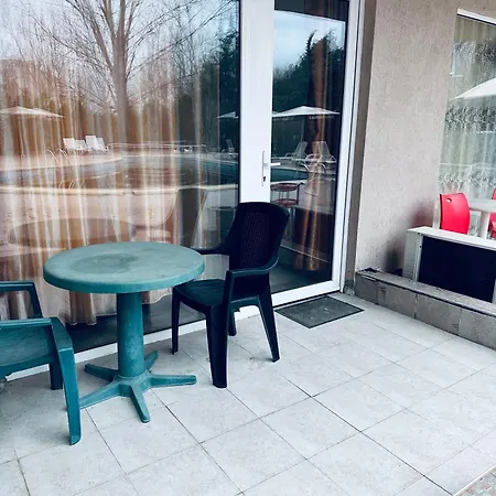 Stella Udacha & شقة ساني بيتش