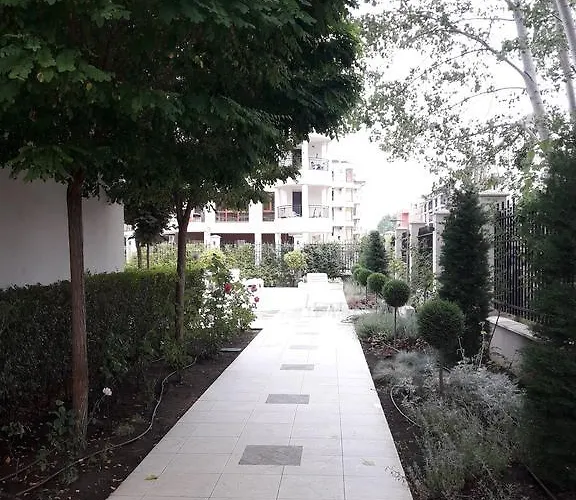 Stella Udacha Apartments&studios Appartamento *